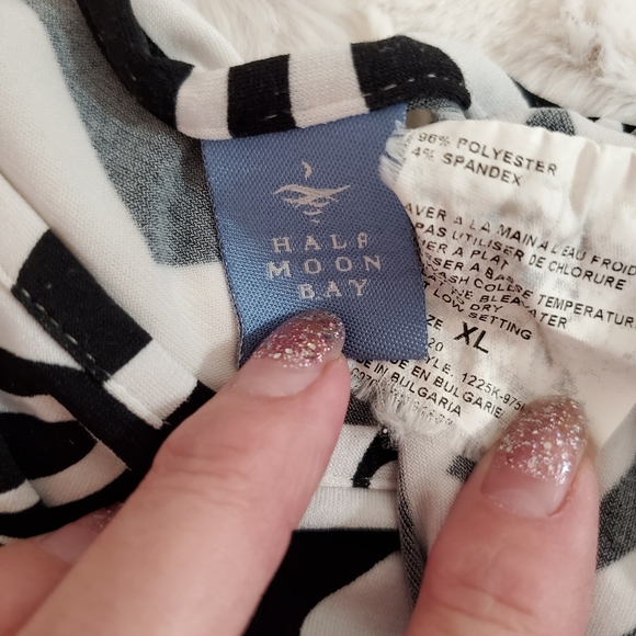 Half Moon Bay Black and white abstract graphic print top tunic sz.XL geometrics - Picture 4 of 5